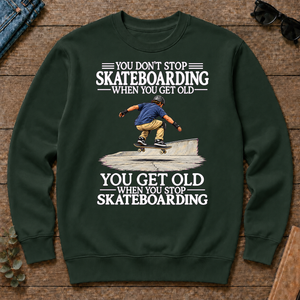 Old Man Don't Stop Skateboarding - forest-green - CS2D-ForestGreen