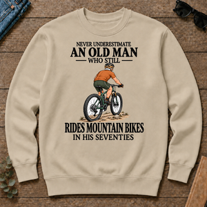 An Old Man Still Rides Mountain Bikes In His Seventies - sand - CS2D-Sand