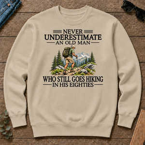 Never Underestimate An Old Man Hiking 80s - sand - CS2D-Sand