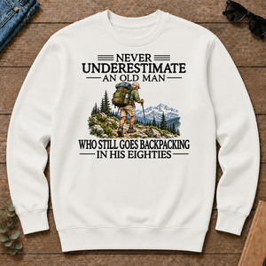 Never Underestimate An Old Man Backpacking 80s - white - CS2D-White