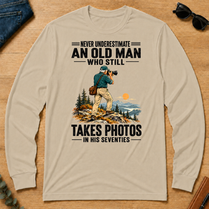 An Old Man Still Takes Photos In His 70s - sand - LST2D-Sand