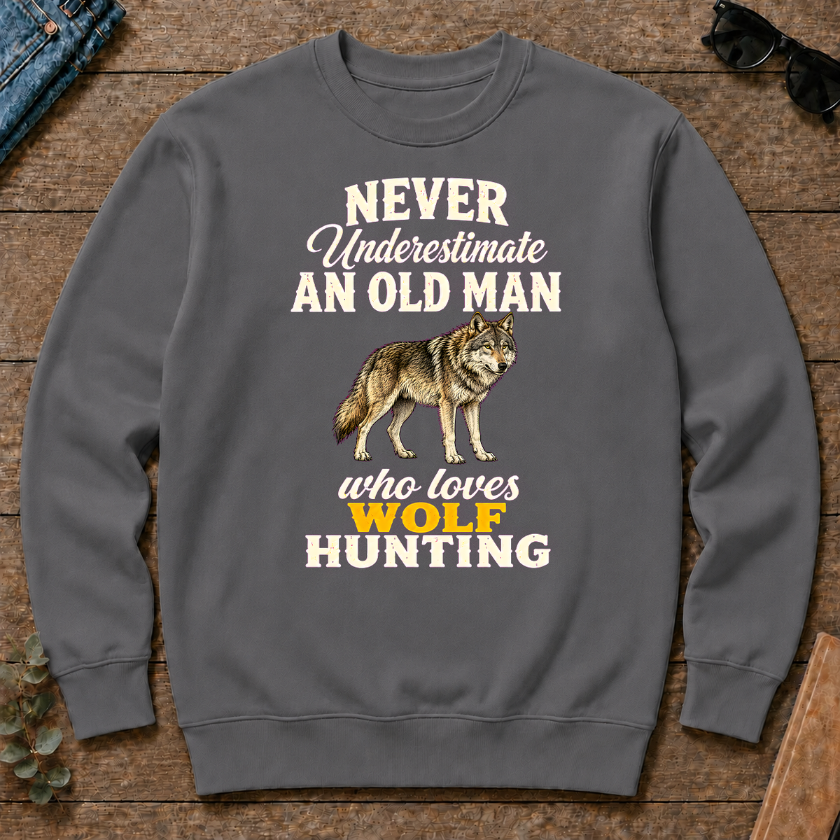 Never Underestimate An Old Man Who Loves Wolf Hunting Retro - charcoal - CS2D-Charcoal