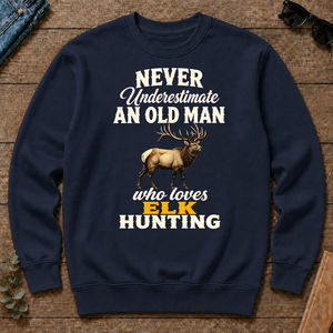 Never Underestimate An Old Man Who Loves Elk Hunting Retro - navy - CS2D-Navy