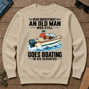 An Old Man Still Goes Boating In His 70s - sand - CS2D-Sand