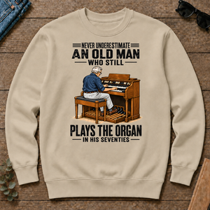 An Old Man Still Plays The Organ In His 70s - sand - CS2D-Sand