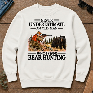 Never Underestimate An Old Man Bear Hunting - white - CS2D-White