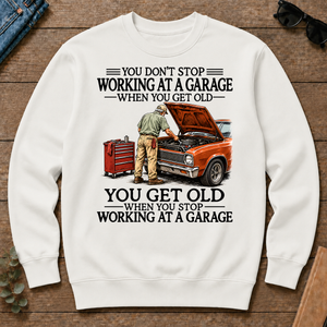 Don't Stop Working at a Garage - white - CS2D-White