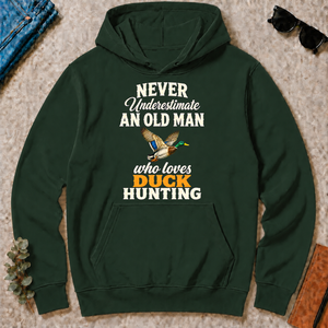 Never Underestimate An Old Man Who Loves Duck Hunting Retro - forest-green - HS2D-ForestGreen