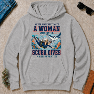 Never Underestimate A Woman Still Scuba Dives - sport-grey - HS2D-SportGrey