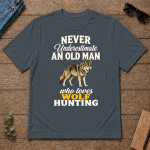 Never Underestimate An Old Man Who Loves Wolf Hunting Retro - dark-heather - TS2D-DarkHeather